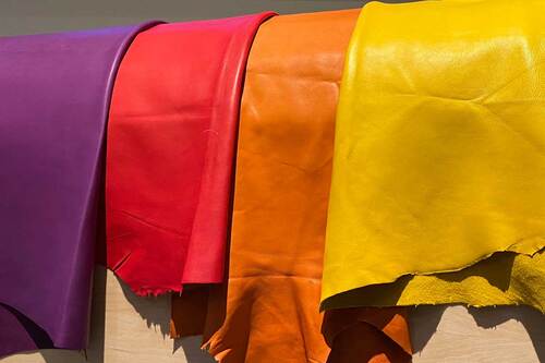 چرم گیاهی 3 چرم قرمز گاوی